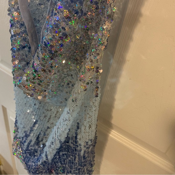 NWT PrettyLittleThing Petite Blue Ombre Sequin Cowl Neck Halter Mini Dress - Picture 4 of 6